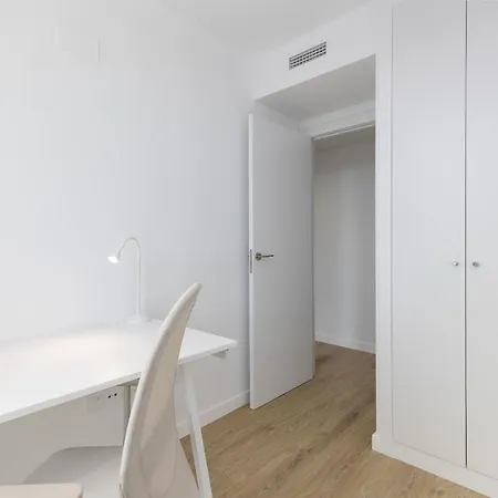 Апартаменты Apartup Port Marina Azura